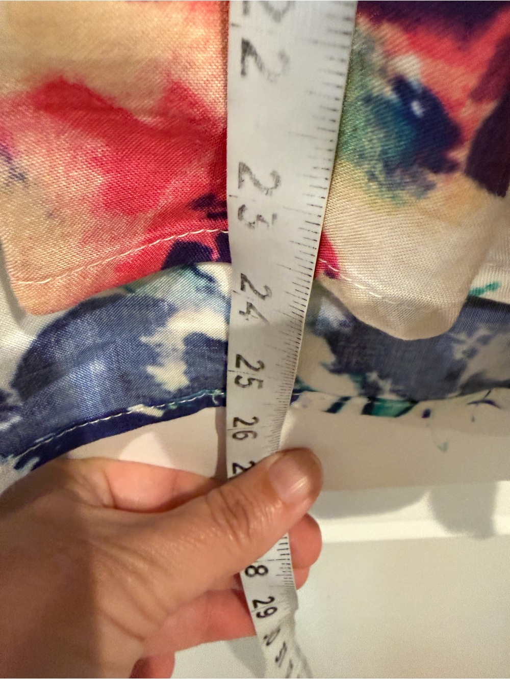 Andree by Unit Floral V-Neck Top Size Large - Picture 15 of 16